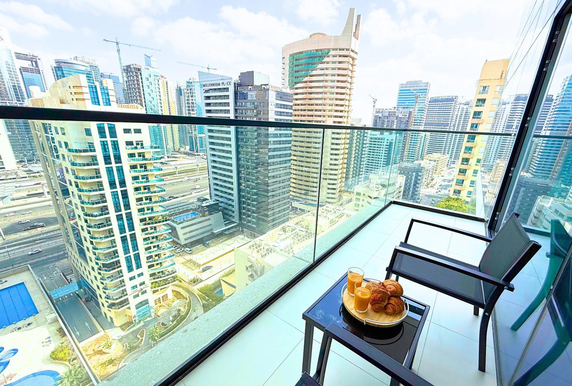 Eden's Homes & - Vida Marina Residences *